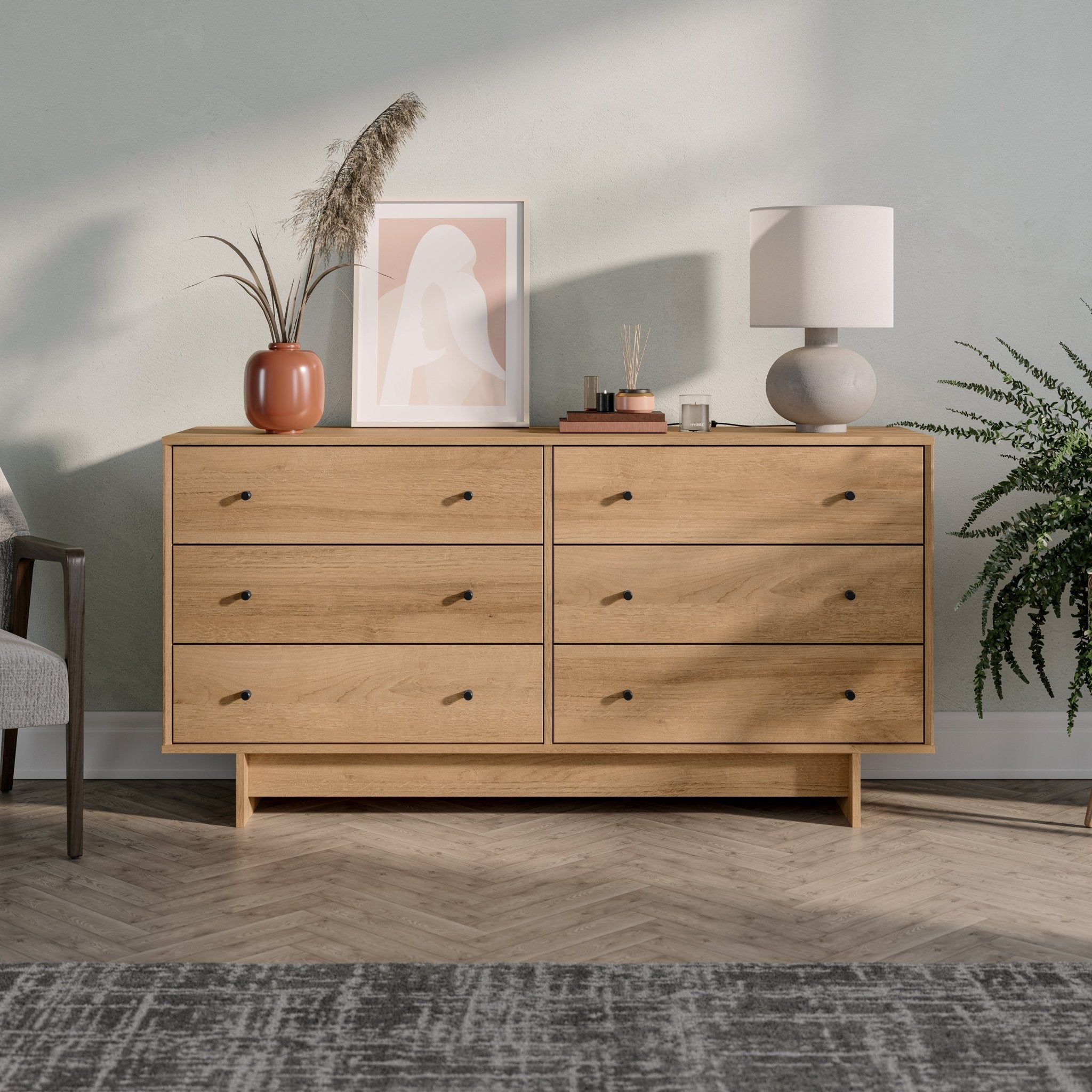 Finnley 6-Drawer Dresser - Thumbnail 4